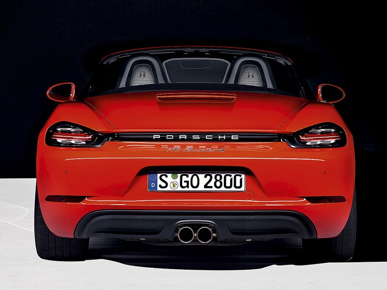 350 л.с., &laquo;робот&raquo; и задний привод &mdash; 17 млн рублей. В России уже можно купить Porsche Boxster S&nbsp;2025